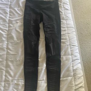 ALO leggings
